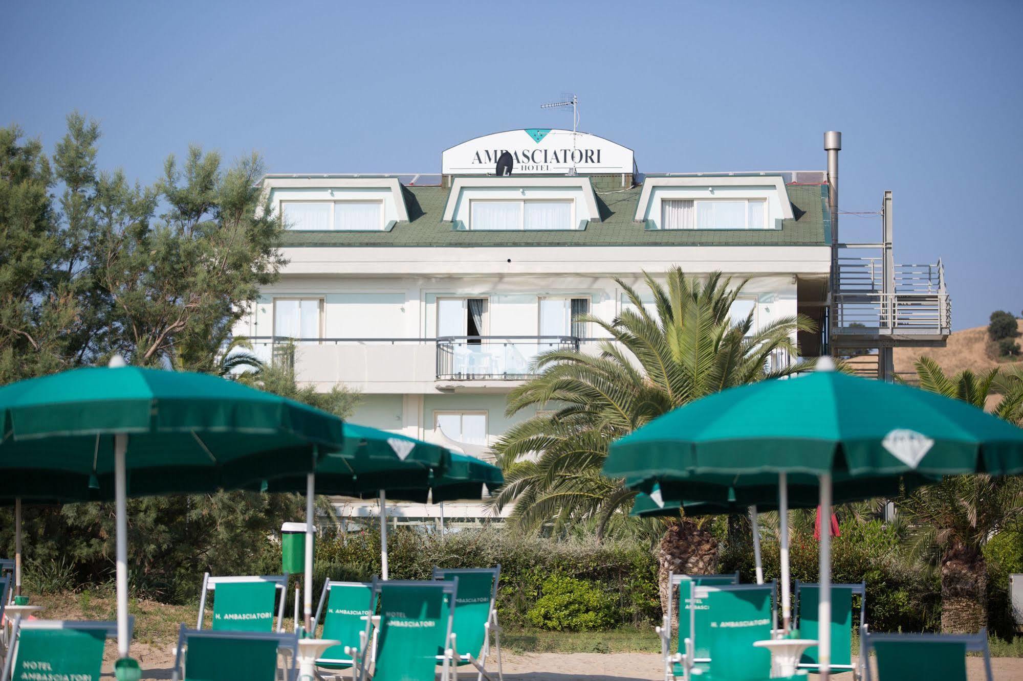 Hotel Ambasciatori Pineto Zewnętrze zdjęcie